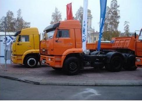 KamAZ 5460 - okręt flagowy nowoczesnego siodła KamAZ.