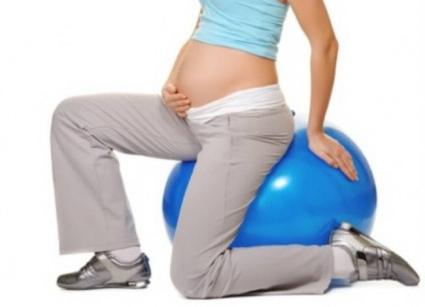W którym miesiącu brzuch pojawia się w czasie ciąży