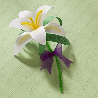 Niefiltrowane kwiaty przez cały rok: jak zrobić lilie z papieru