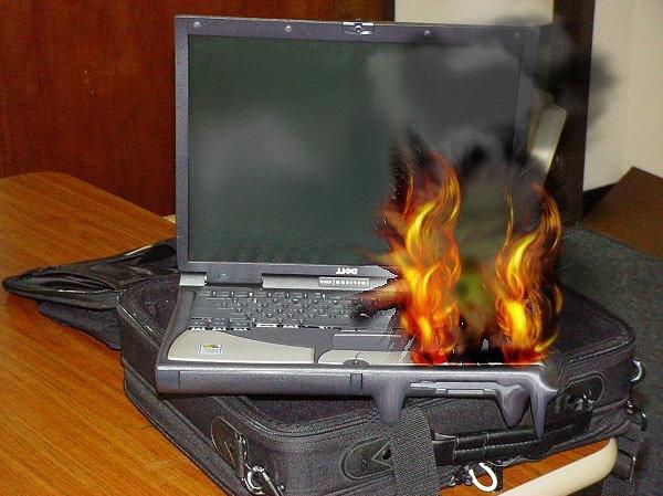 laptop wyłącza się sam