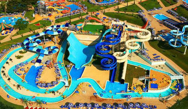 Aquapark (Kabardinka) "Hellas" i inne instytucje. Charakterystyka porównawcza i opinie