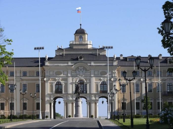 Peterhof Highway St. Petersburg